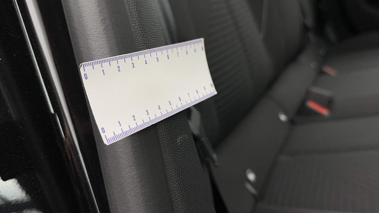 Peugeot 308 SW PHEV 180 e-EAT8 — photo 42