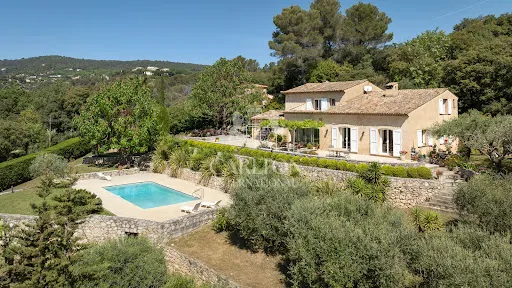 Villa 6 pièces 189 m²