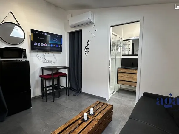 Studio 1 pièce 15 m²