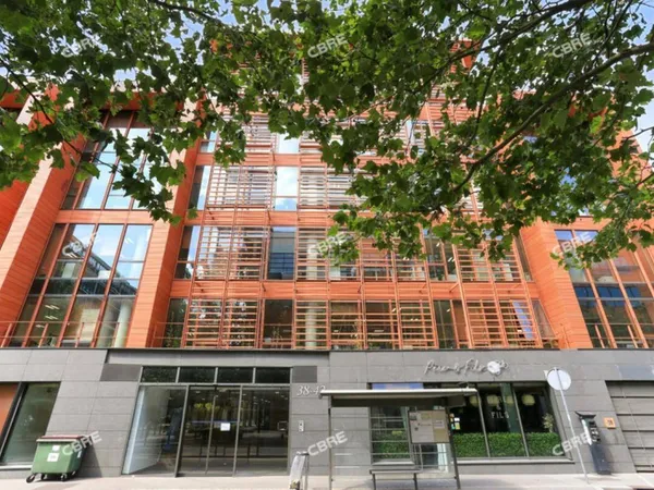 Bureau 407 m²