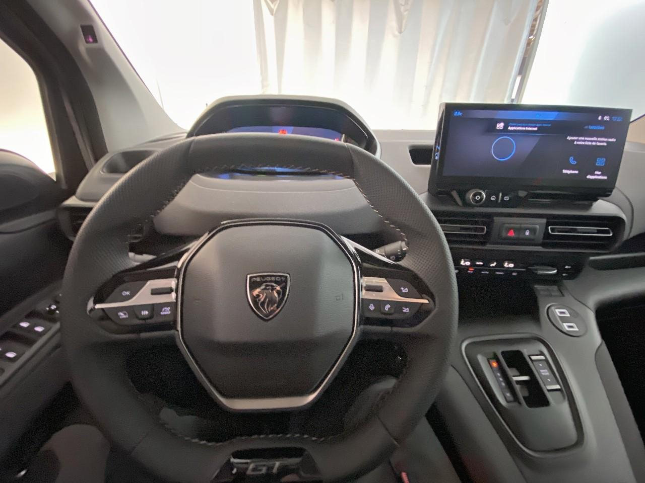 Peugeot Rifter m diesel 130 ch automatique 5pl gt — photo 12