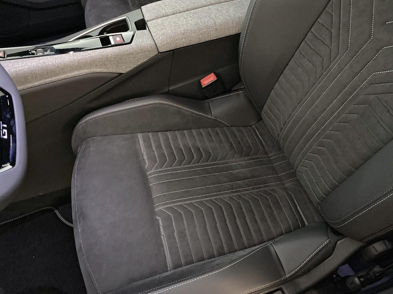 Peugeot 5008 hybrid 145 ch e-dcs6 gt — photo 9