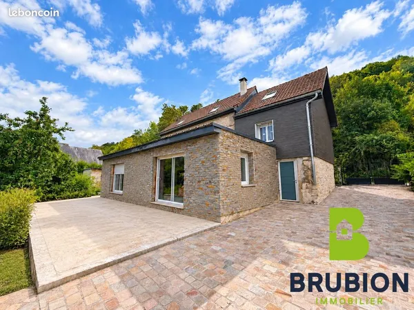 Propriété 8 pièces 199 m²