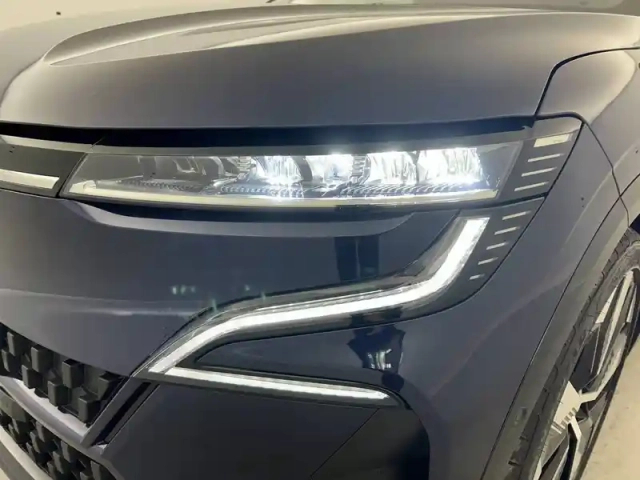 Renault Megane e-tech 220 ch autonomie confort gsr2 — photo 66