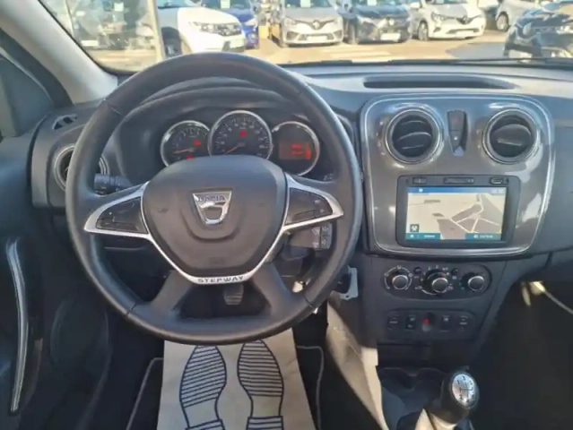 Dacia Sandero stepway blue dci 95 — photo 19