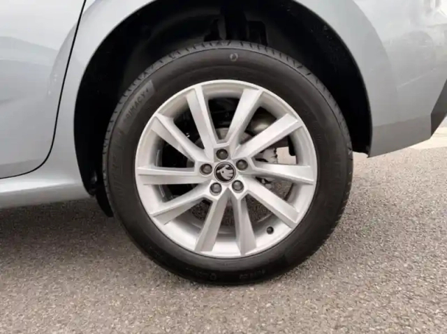 Skoda Kamiq 1.0 tsi evo 2 116ch clever edition — photo 8