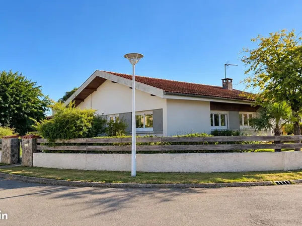 Local 100 m² Saint-Pierre-du-Mont