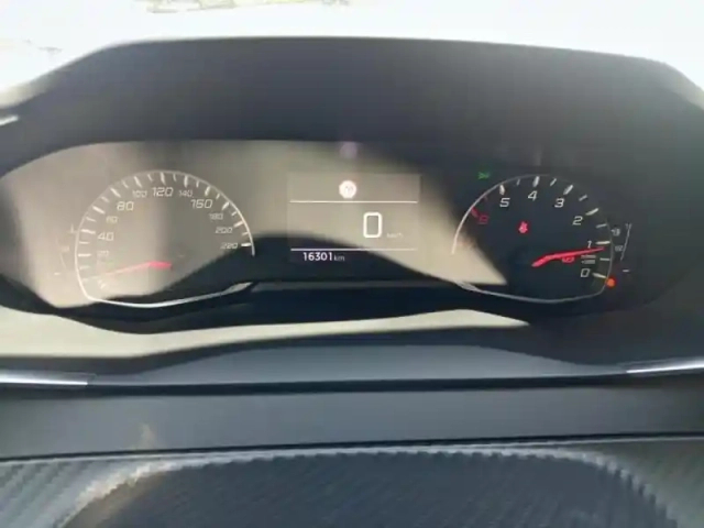 Peugeot 208 1.2 100ch s&amp;s style — photo 14