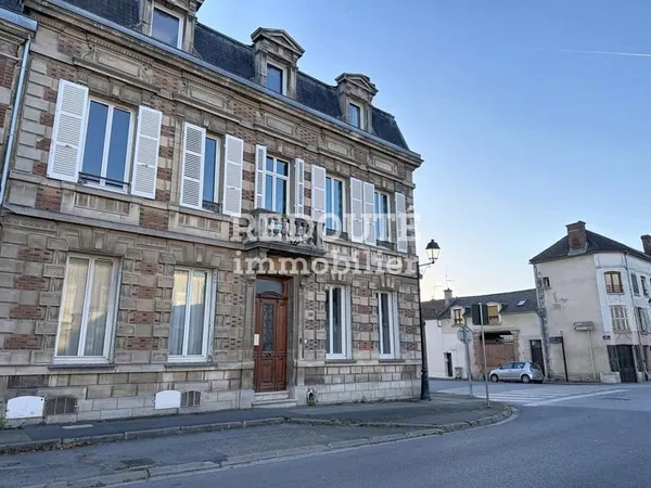 À VENDRE - AY-CHAMPAGNE - MAISON DE MAÎTRE