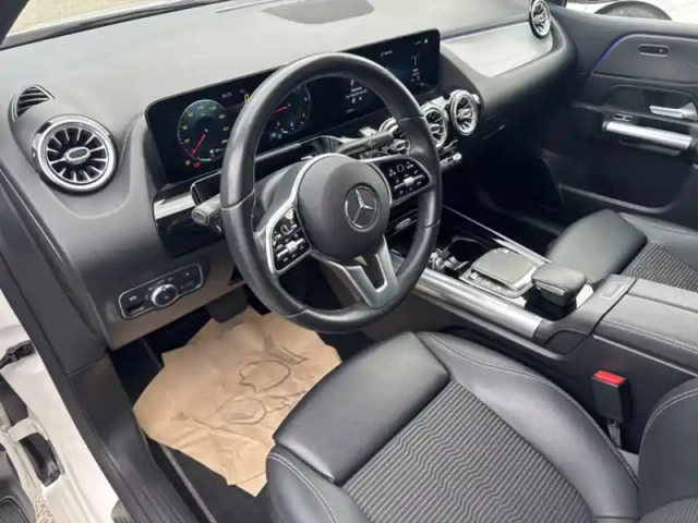 Mercedes Classe B 180 d progressive line edition — photo 12