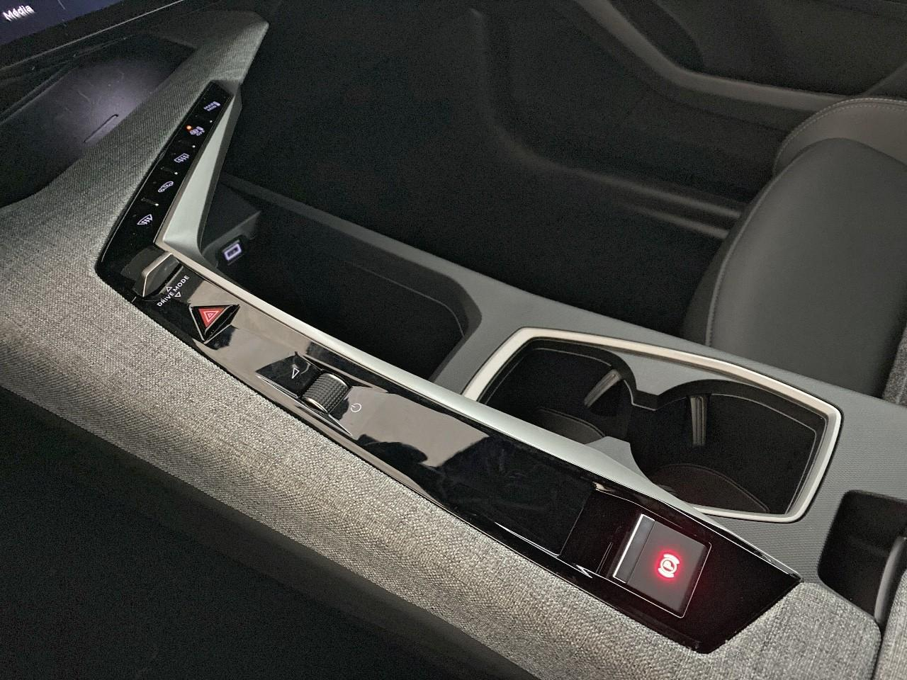 Peugeot 5008 hybrid 145 ch e-dcs6 allure — photo 18