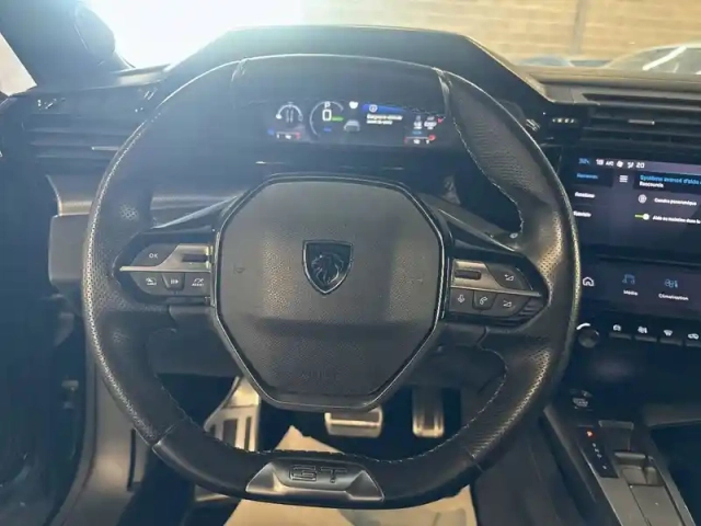 Peugeot 408 phev 225 e-eat8 — photo 31