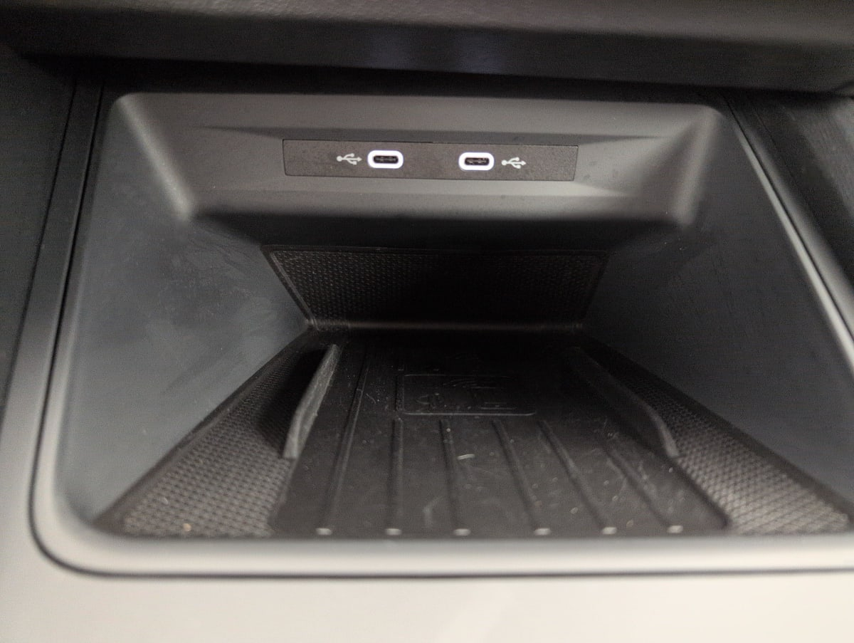 Cupra Leon — photo 20