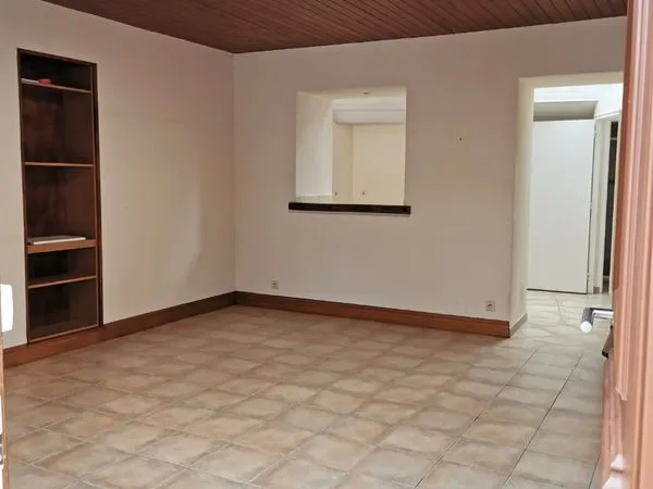 Maison de ville près du centre F3
