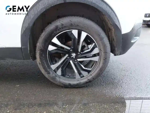 Peugeot 2008 puretech 100 s&amp;s bvm6 — photo 11