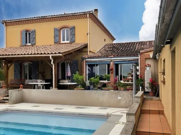 Maison 6 pièces 215 m²