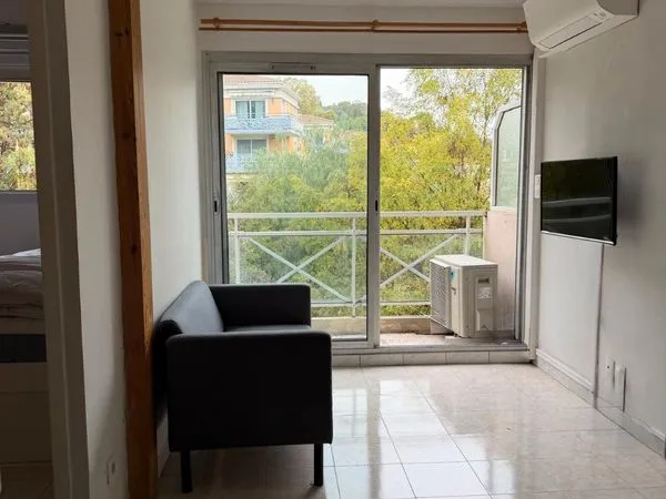 Cagnes-sur-Mer - 27 m2 meublé - Dernier étage - Box 16 m2