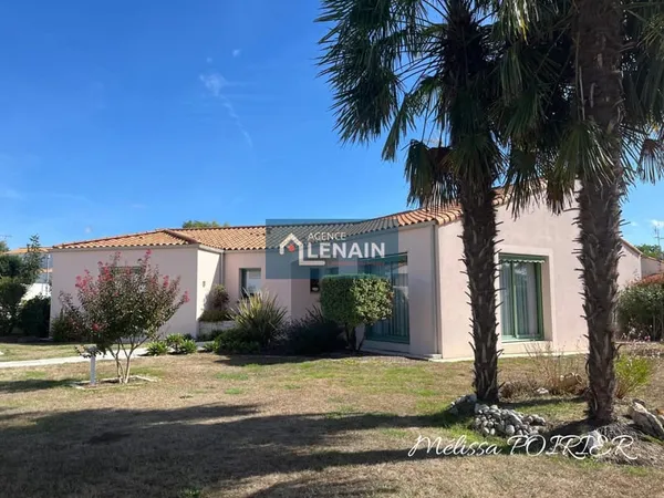 Maison familiale de 141 m2 sur terrain arboré de 896 m2