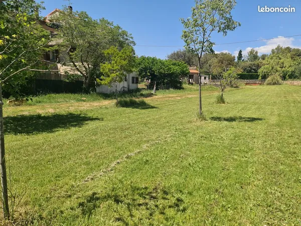 Terrain constructible Pourrières , prix en baisse