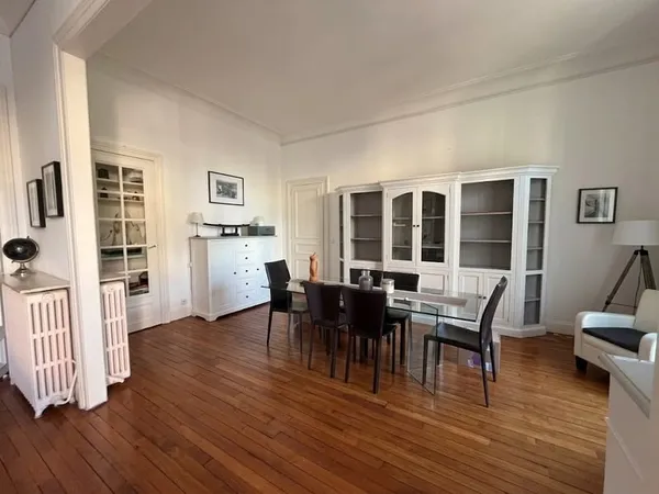 À louer - NANCY Magnifique T6 de 153 m² dans un immeuble de caractère