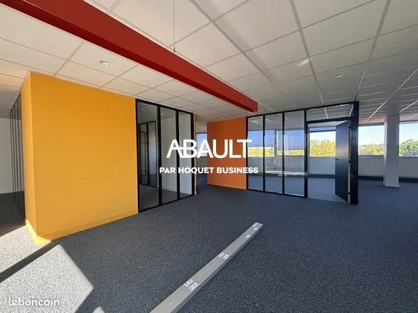 Bureaux 250 m² LABÈGE
