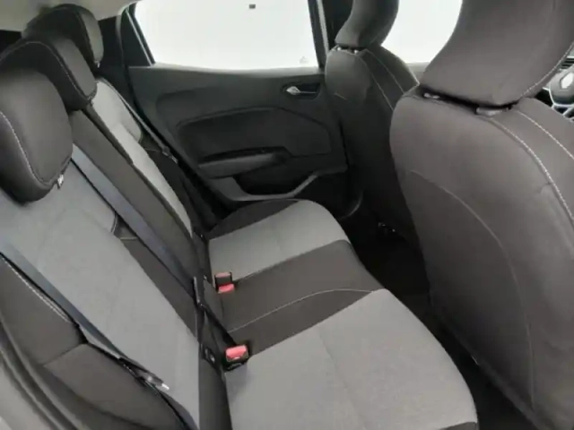 Renault Clio 1.5 blue dci 100ch evolution — photo 13