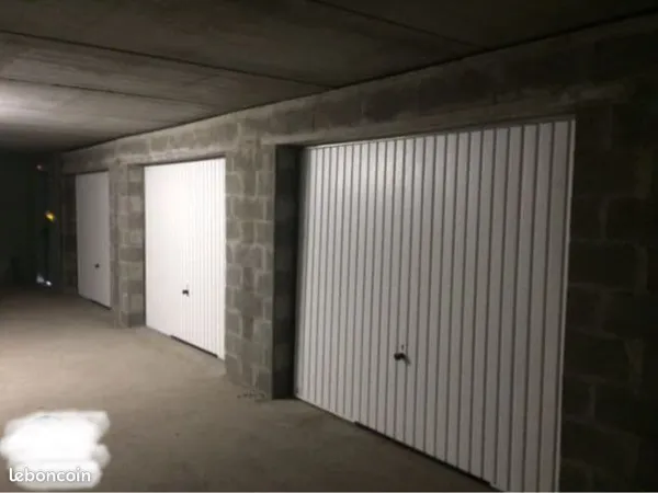 Garage à louer