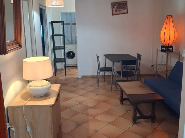 Loue appartement meublé charges comprises