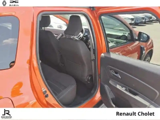Dacia Duster 1.5 blue dci 115ch prestige + 4x2 — photo 14