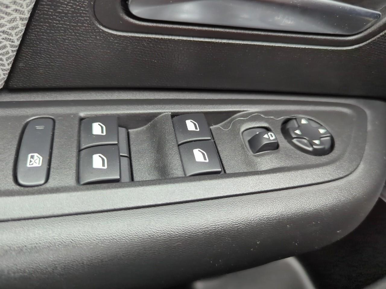 Citroën C4 bluehdi 130 s&s eat8 feel pack — photo 23