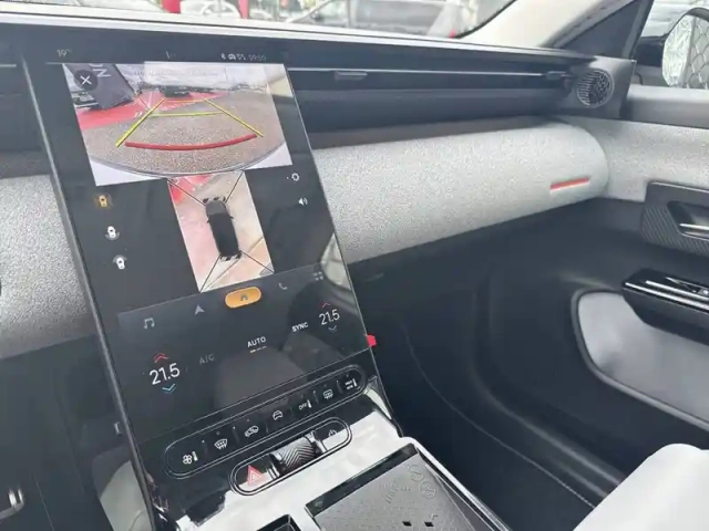 Citroën C5 Aircross hybride rechargeable 225 ch e-eat7 — photo 15