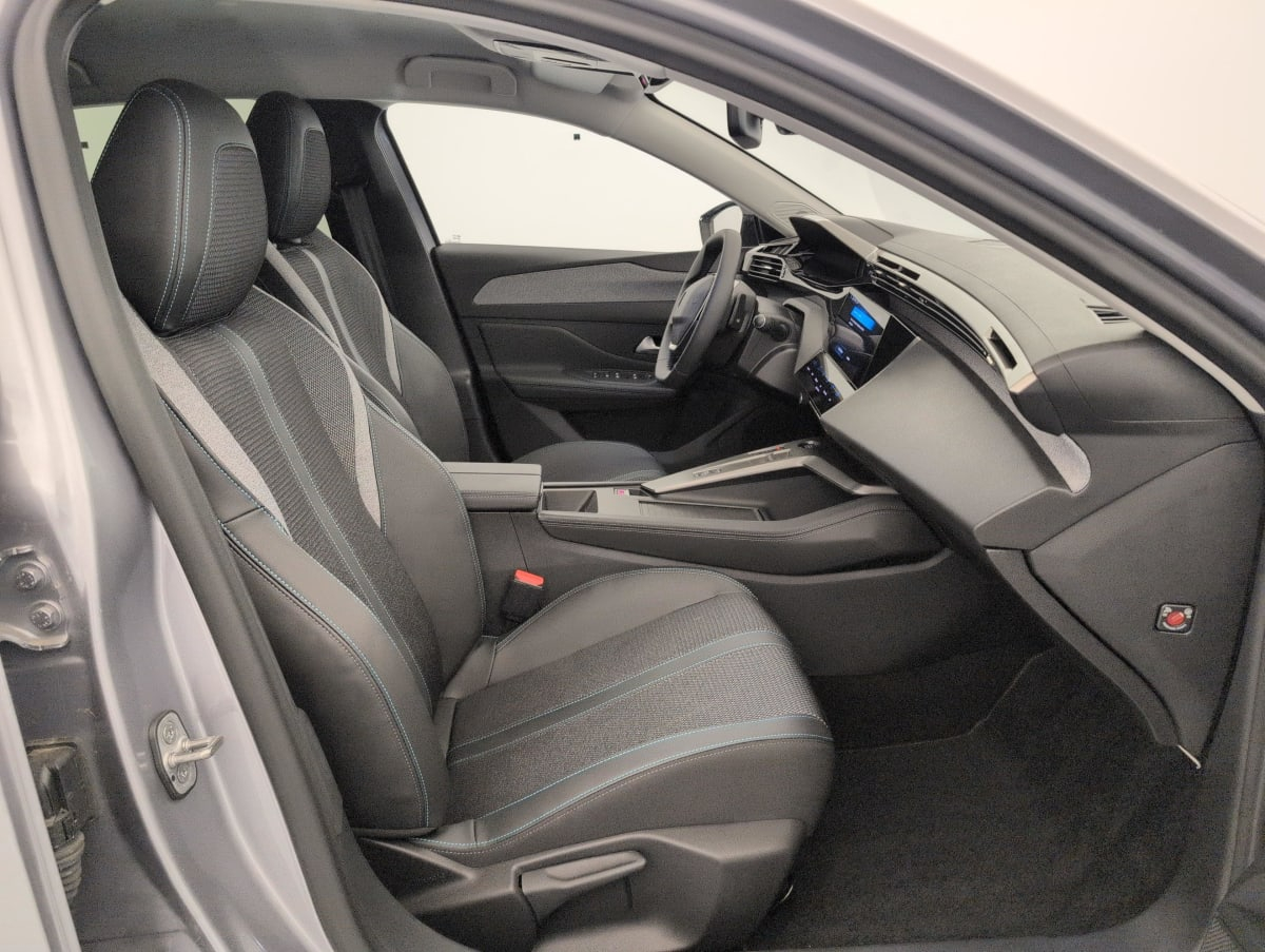 Peugeot 308 — photo 8
