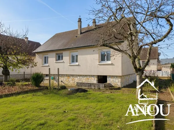 MAISON 3 CHAMBRES - 542 M² DE JARDIN