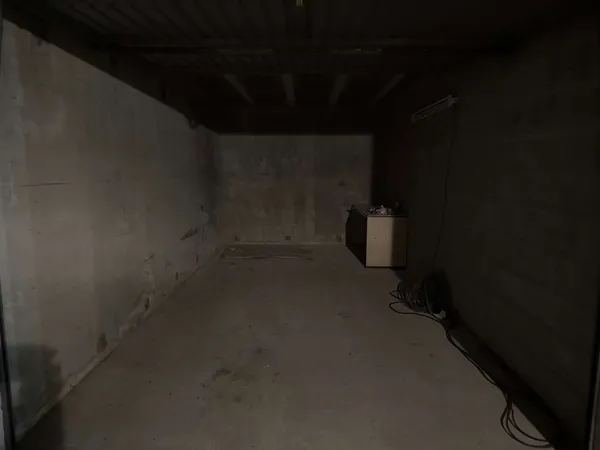 Garage/Parking