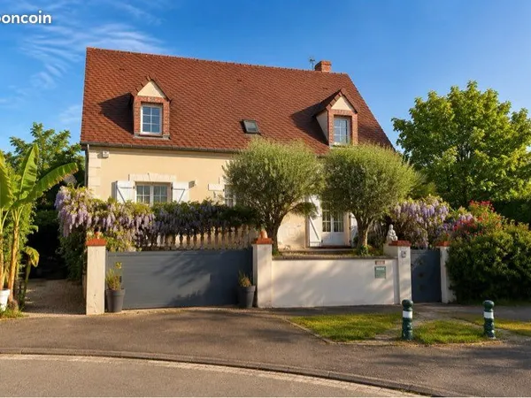 Superbe maison familiale de 195 m² aux portes de Chartres - Entre confort, nature, commodités et tra