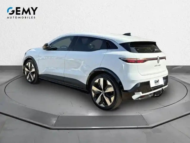 Renault Megane e-tech ev60 220 ch super charge — photo 7