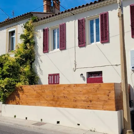 Maison de village entièrement rénovée - 80 m² - 3 chambres - Terrasse 12 m² - DPE B
