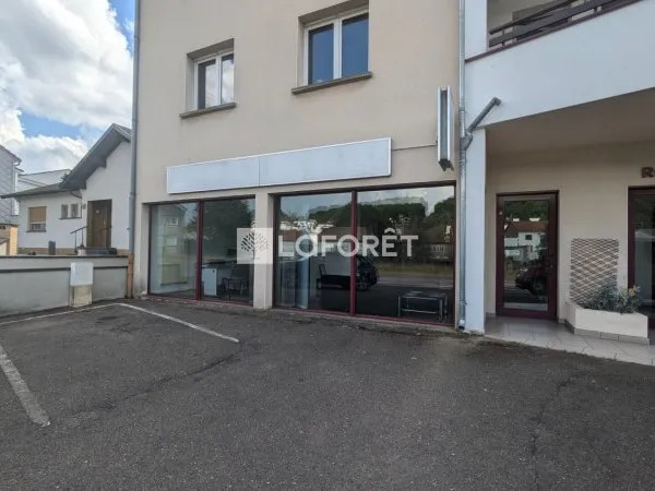Local commercial 4 pièces 95 m²