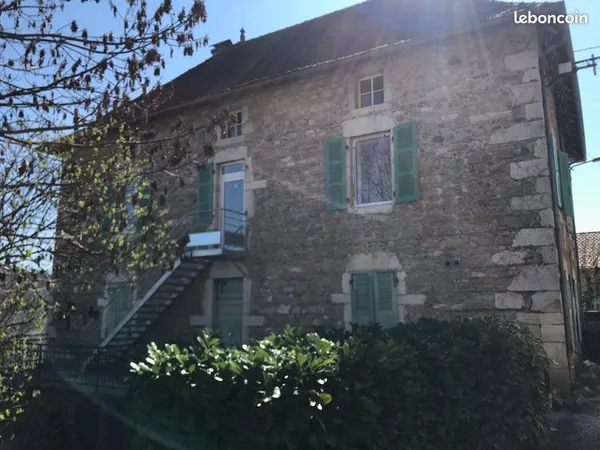 Appartement au calme rénové à neuf
