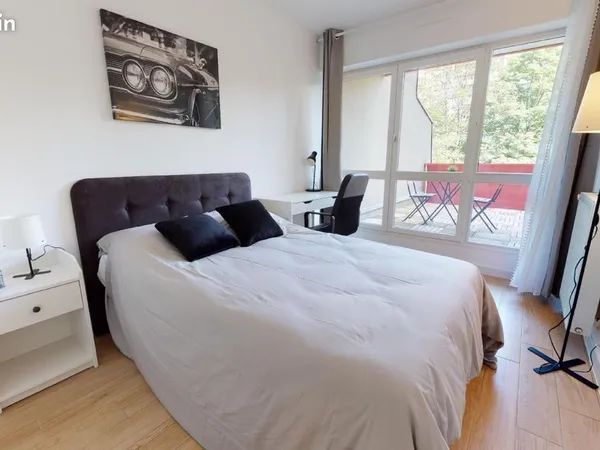 Chambre 5 pièces 82 m²