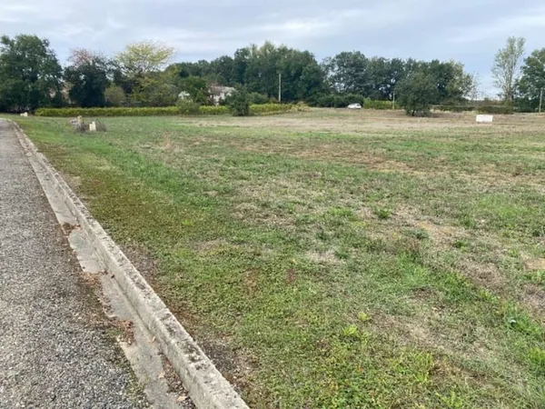 Terrain 1100 m²