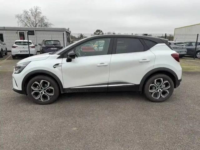 Renault Captur mild hybrid 140 — photo 2