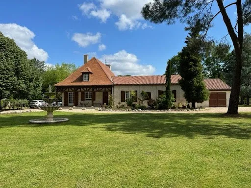 Maison 6 pièces 270 m²