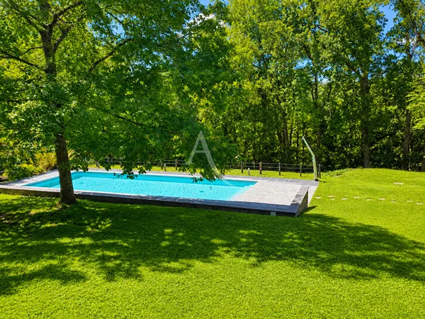 MAISON DE CHARME AVEC PARC ET PISCINE AUX PORTES DE TOURS