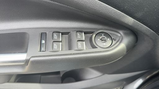 Ford Kuga 1.5 EcoBoost 150 Flexifuel E85 - St-Line Black & Silver – 2019 – 119571 km – Bicarburation essence bioéthanol – Boîte Manuelle — photo 10
