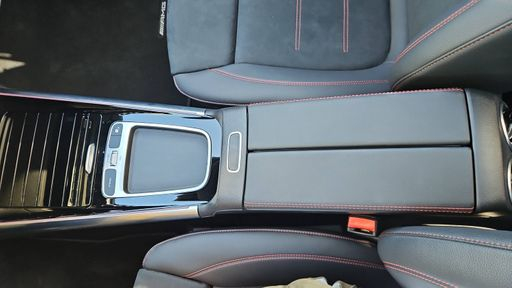 Mercedes Classe GLA 250e 218 EQ Power 8G-DCT - AMG Line – 2023 – 12821 km – Hybride rechargeable – Boîte Automatique — photo 6