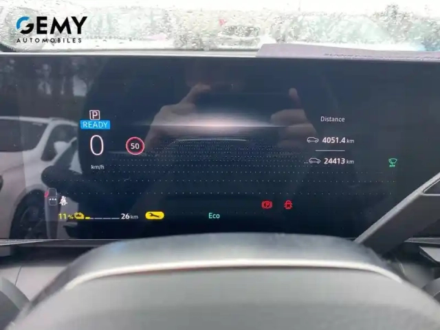 Renault Megane e-tech ev40 130ch standard charge — photo 46