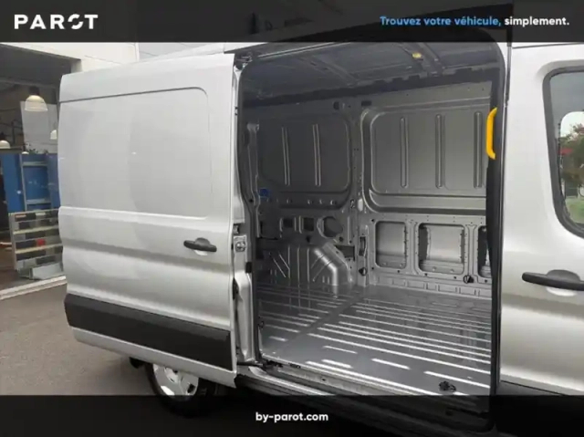 Ford Transit fourgon fg t310 l2h2 2.0 ecoblue 130ch bva8 trend — photo 29