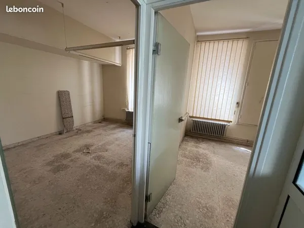 Appartement en duplex - 178 m2 - Possibilité d'affecter une partie pour un cabinet médical - À 250 M