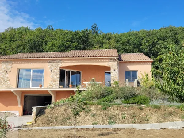 Maison 6 pièces 155 m²